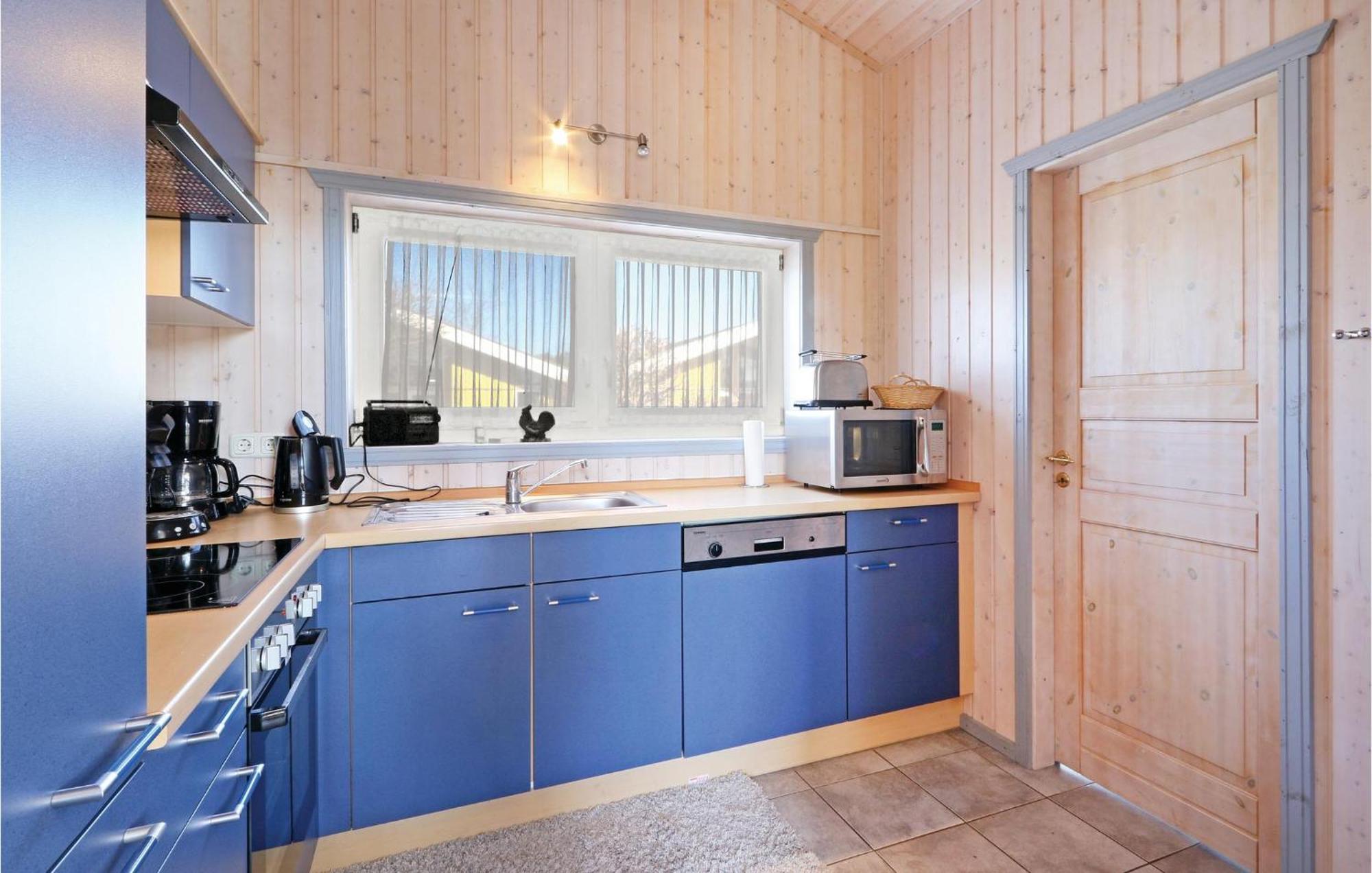 2 Bedroom Nice Home In Rechlin Exteriör bild